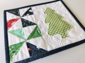 Christmas Tree Coaster | Quilted Mug Rug | Winter Theme Patchwork Mini Quilt