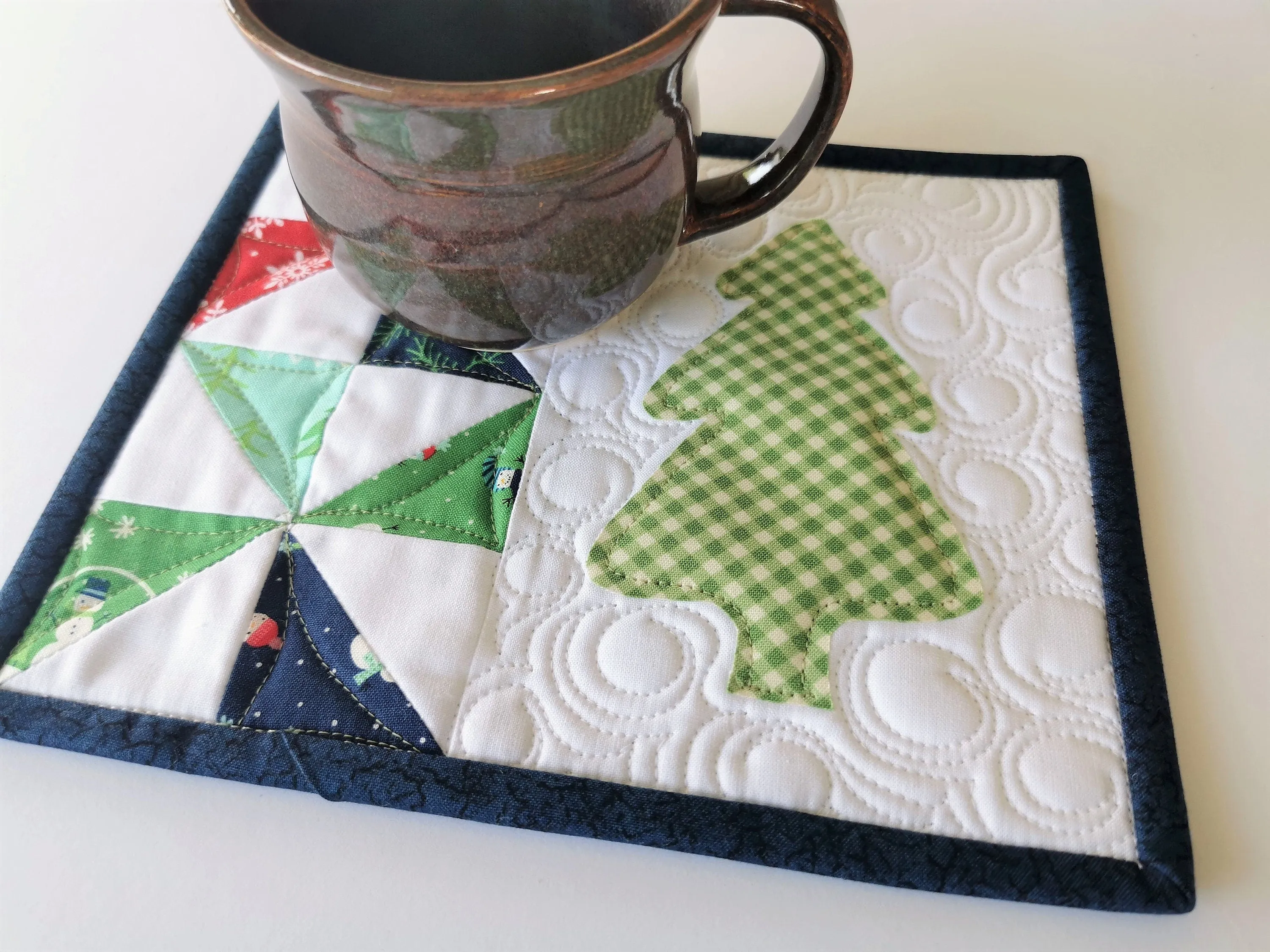 Christmas Tree Coaster | Quilted Mug Rug | Winter Theme Patchwork Mini Quilt