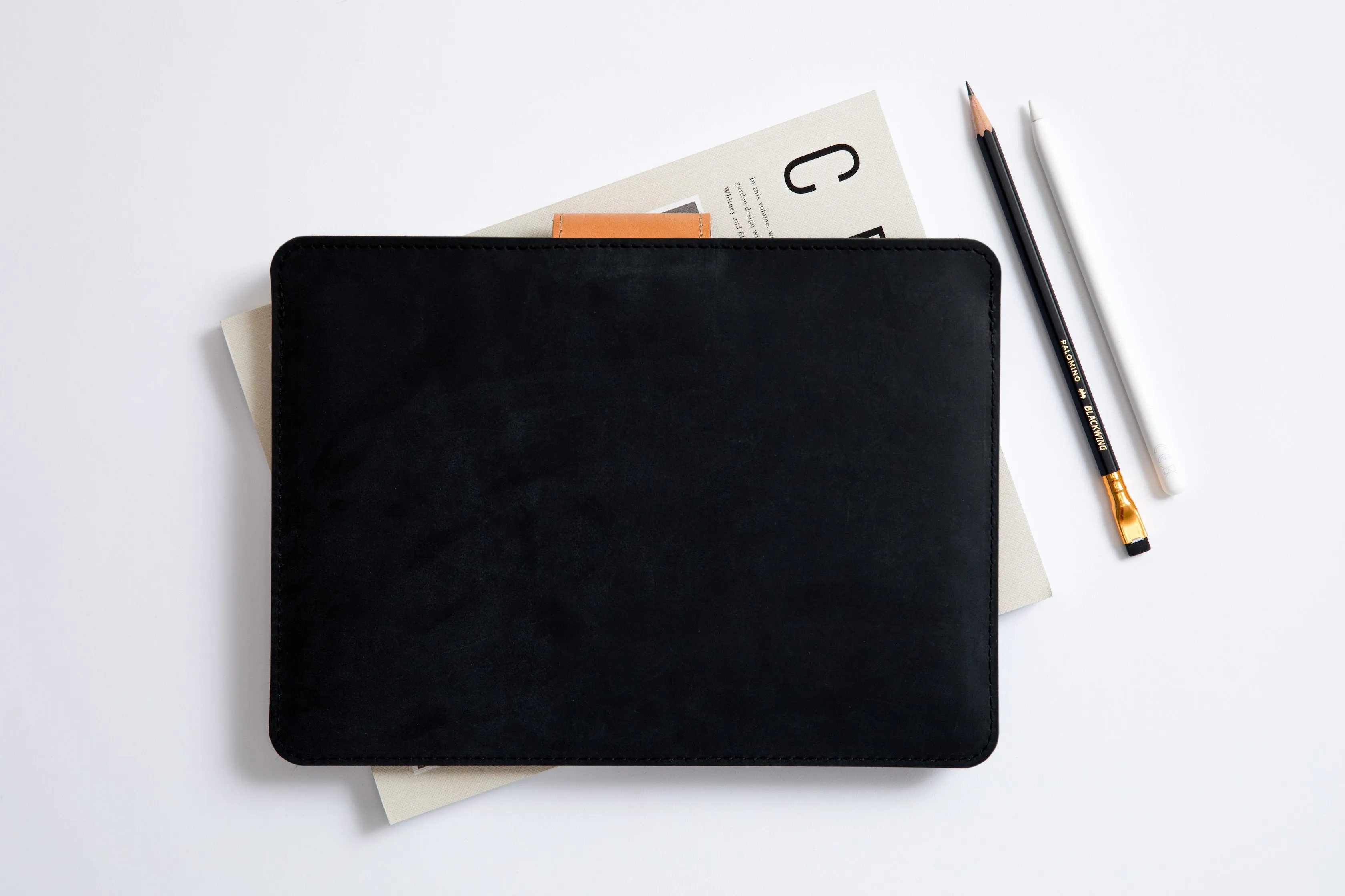 Leather MacBook Sleeve KEEP IT SNUG/ Classy Black/