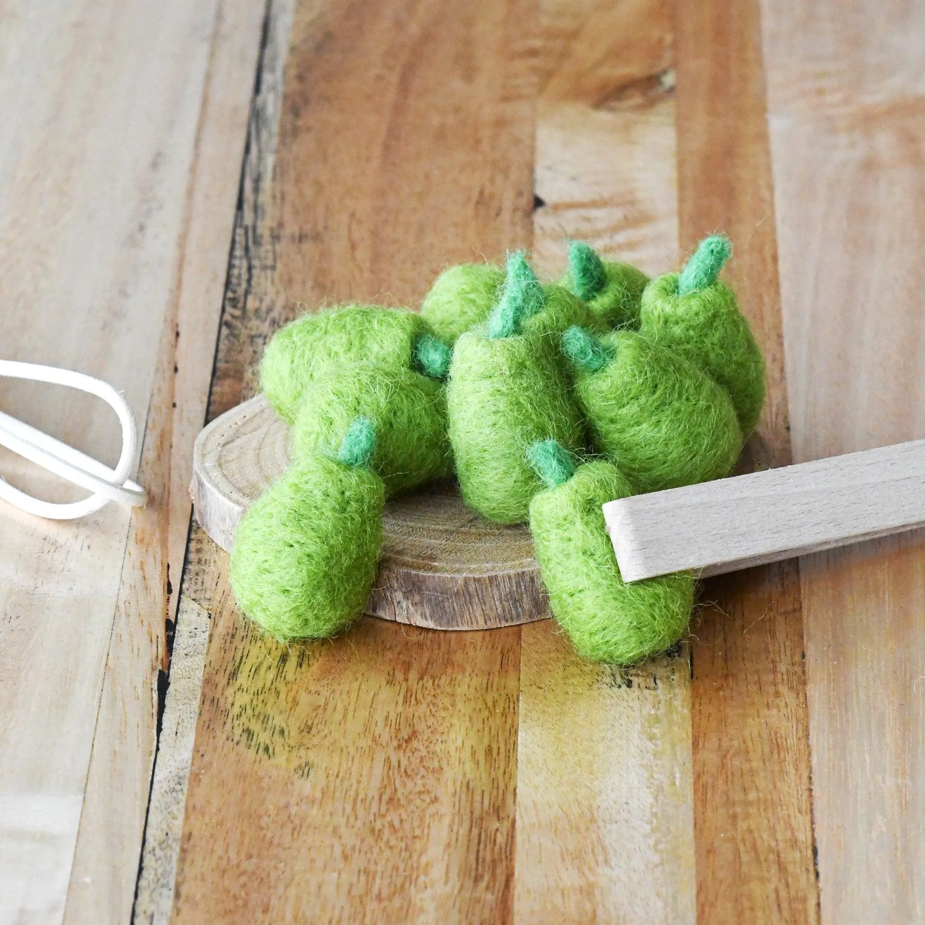 Loose Parts Play - 10 Felt Pears (3cm)