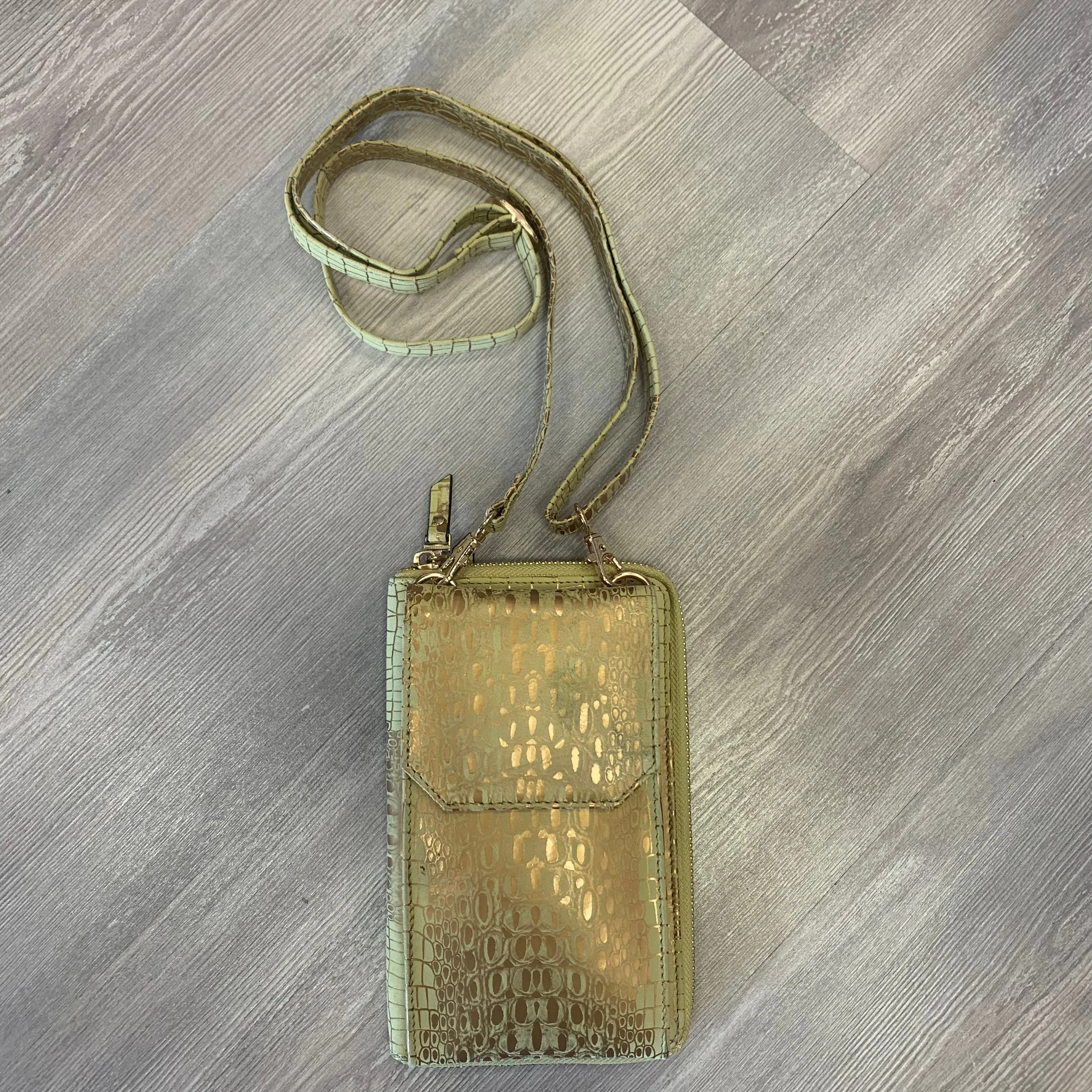 METALLIC YELLOW LEATHER WALLET CROSSBODY BAG