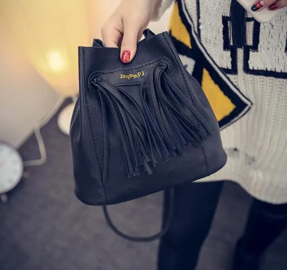 New 2016 Brand Women's Shoulder Bag Fashion Tassel Messenger Bags Pu Leather Clutch Ladies Luxury Brand Designer Crossbody Bags